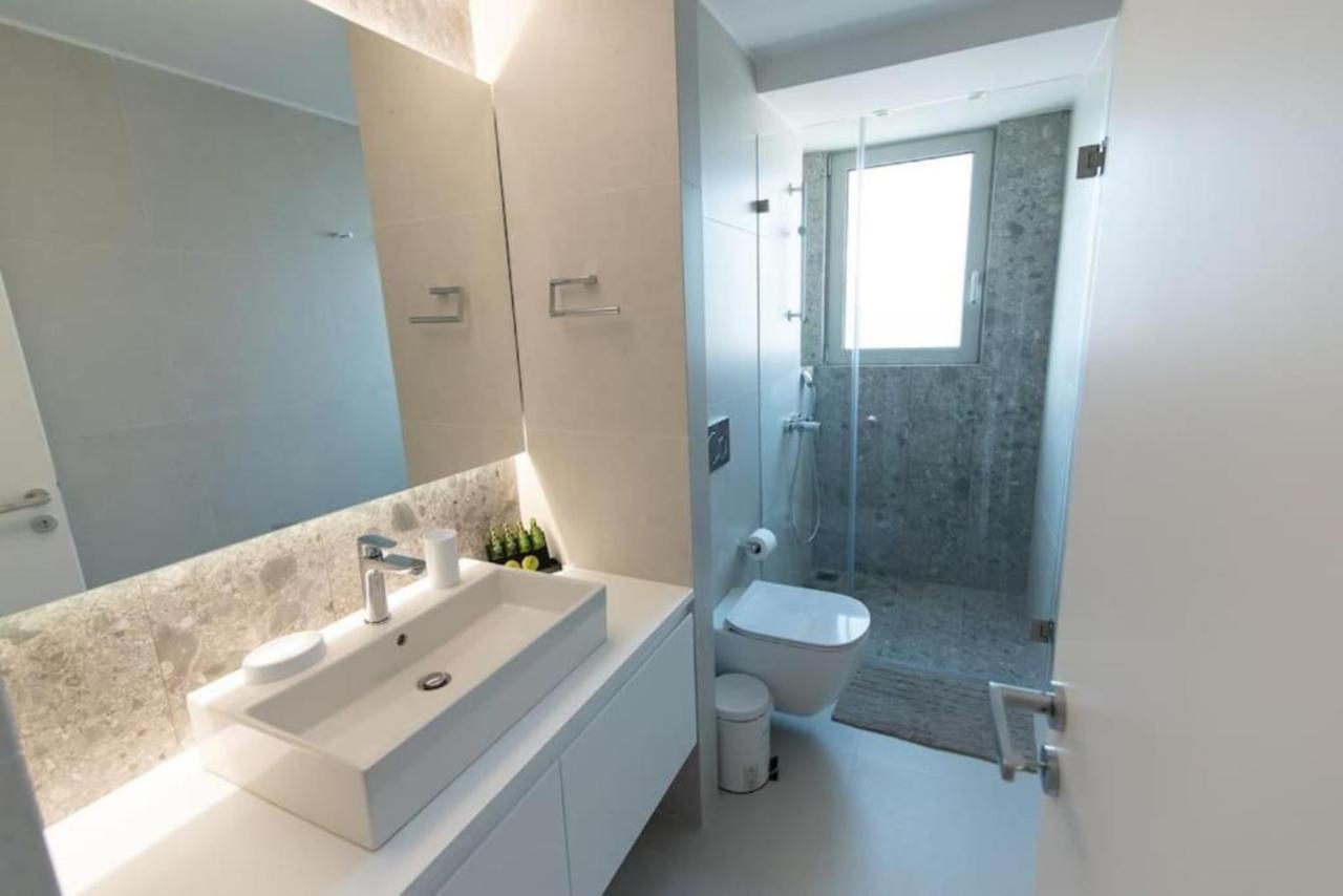 Bright Apartment In The New Building Atenas Exterior foto